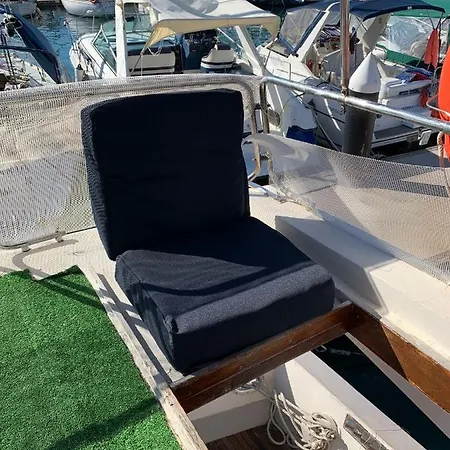 Barco Alojamiento Sant Adrià de Besòs Exterior foto